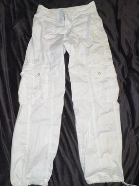 Women’s garage White Cargo Pants - Casual Utility Style size 0